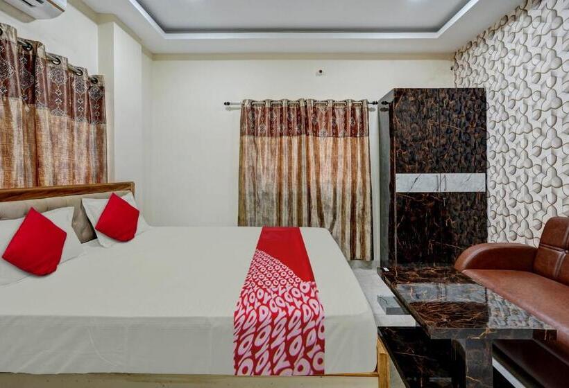 Oyo Flagship Hotel Luxury Inn