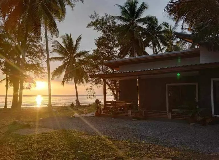 Majatalo บ้านระเบียงเลหลังสวน Room A