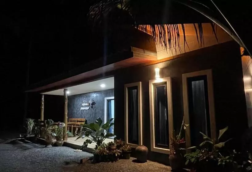 Majatalo บ้านระเบียงเลหลังสวน Room A