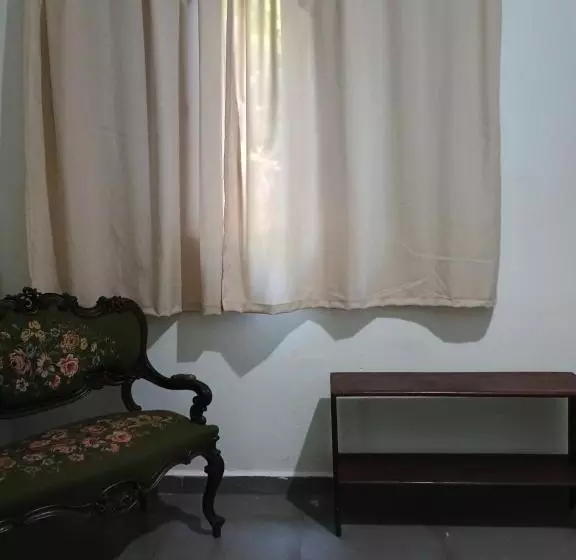 پانسیون Chácara Tipuana