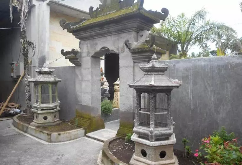 ペンション Suci Amerta Guest House