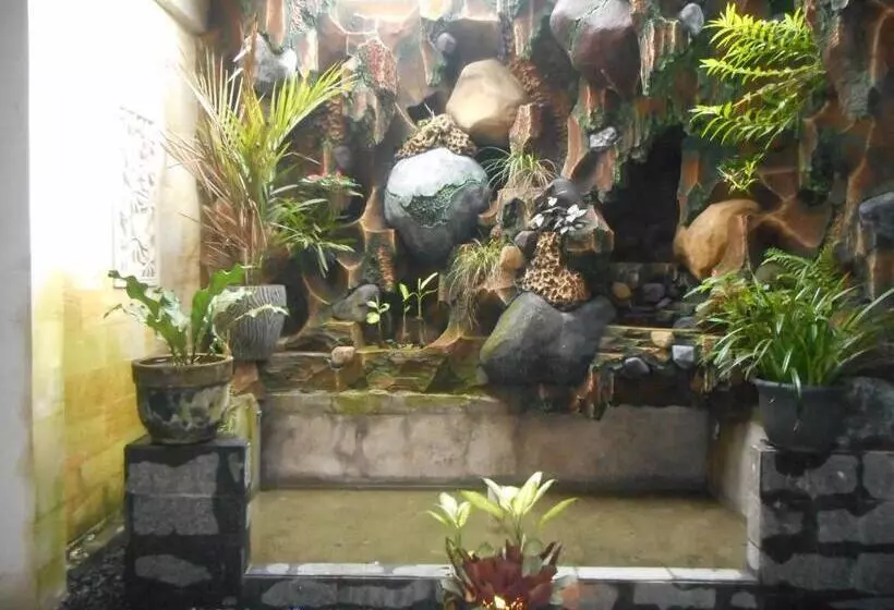 ペンション Suci Amerta Guest House