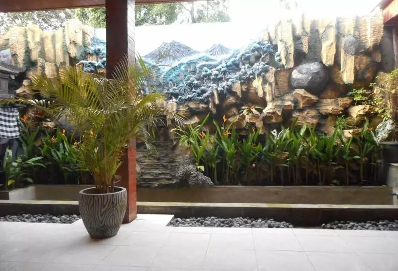 ペンション Suci Amerta Guest House