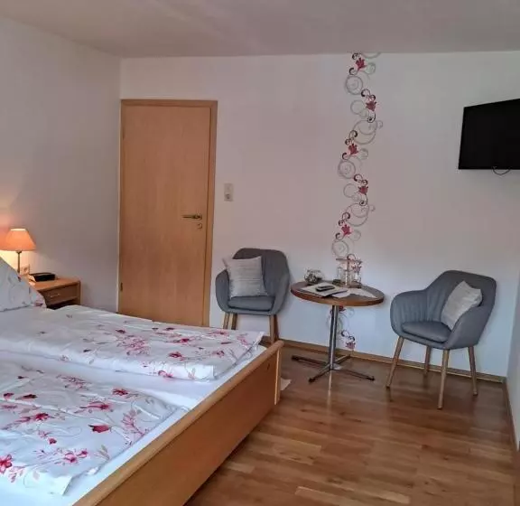 Majatalo Wein  Und Gästehaus Lentes