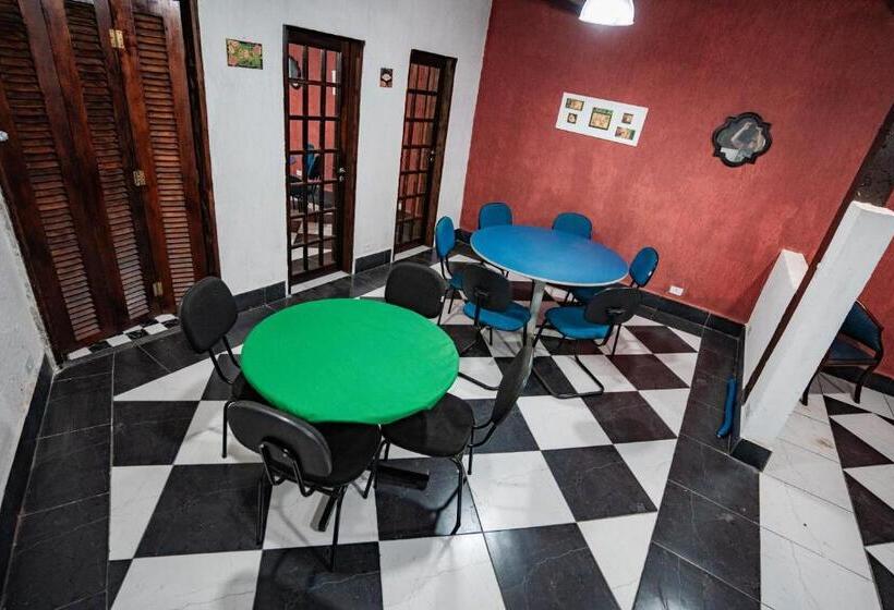 호스텔 Alameda Galu