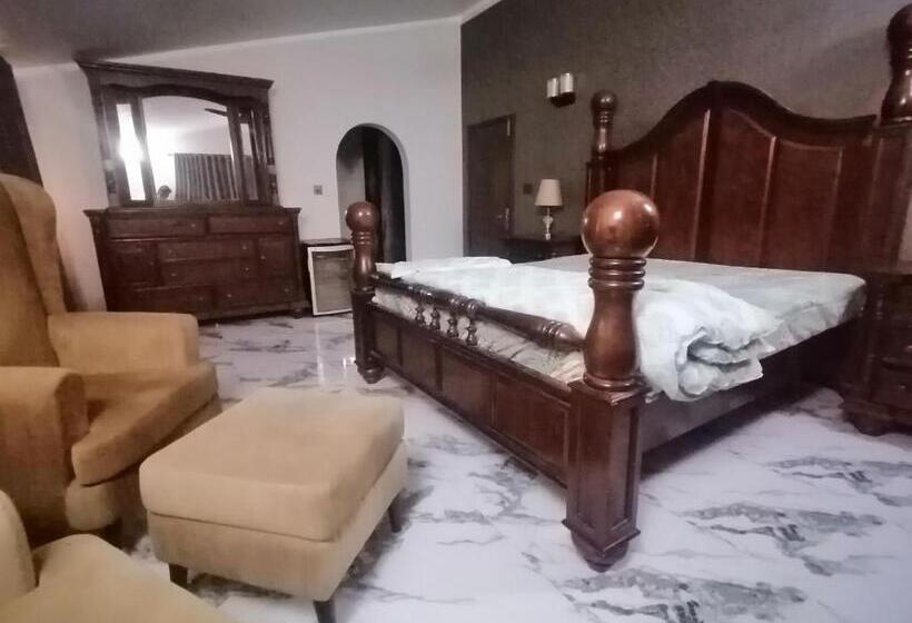 تختخواب و صبحانه Vorano Guest House