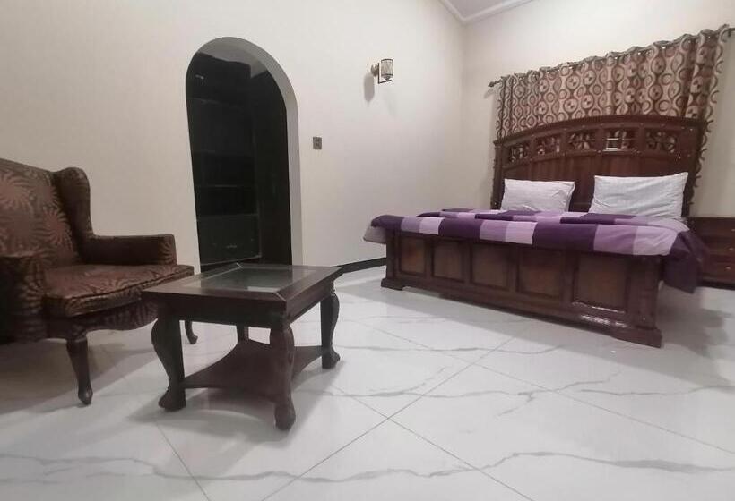 تختخواب و صبحانه Vorano Guest House