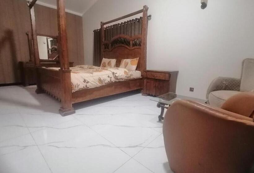 تختخواب و صبحانه Vorano Guest House