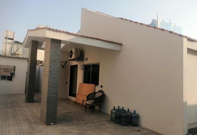 تختخواب و صبحانه Vorano Guest House