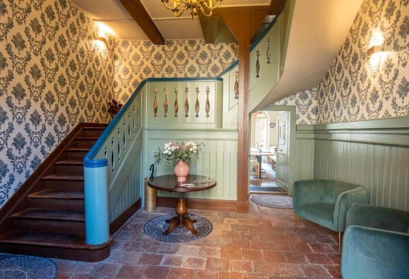 Tignum   übernachten Mit Historischem Flair