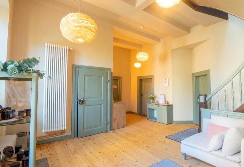 Tignum   übernachten Mit Historischem Flair