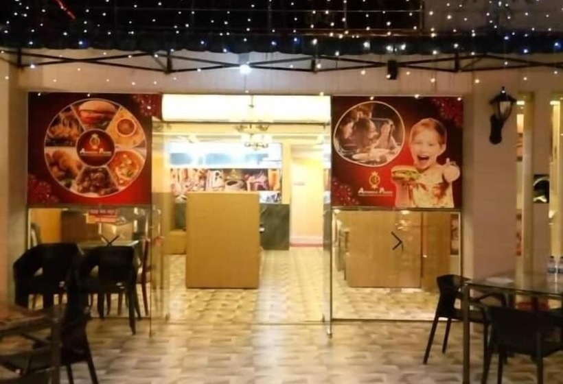 هتل Adarsha Palace