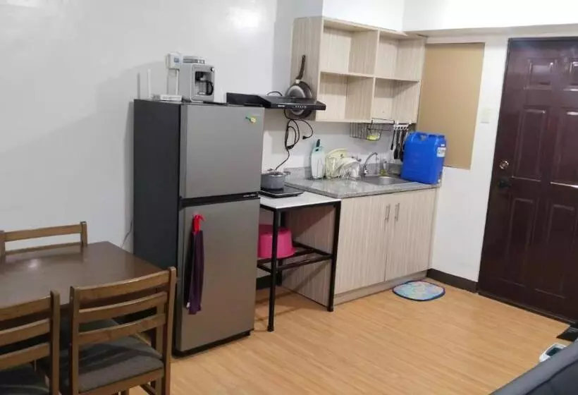 ホテル Alleja Condominium