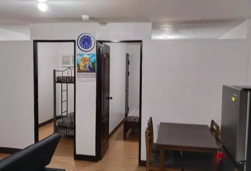 ホテル Alleja Condominium