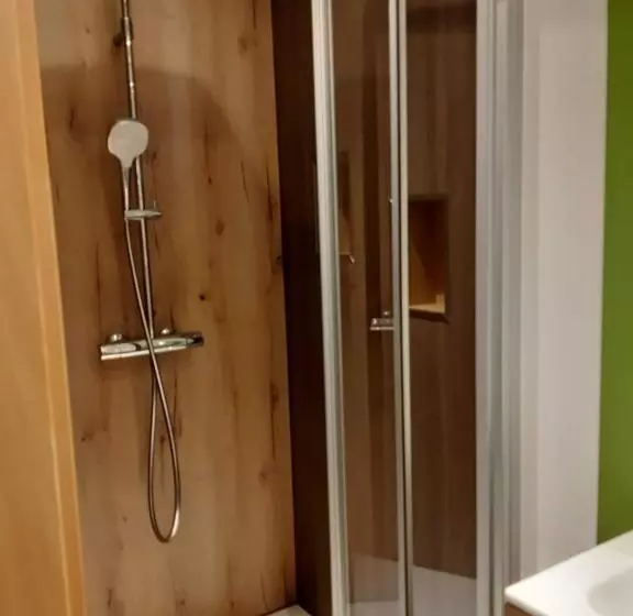 Hotelli Ferienwohnungen Handwerger