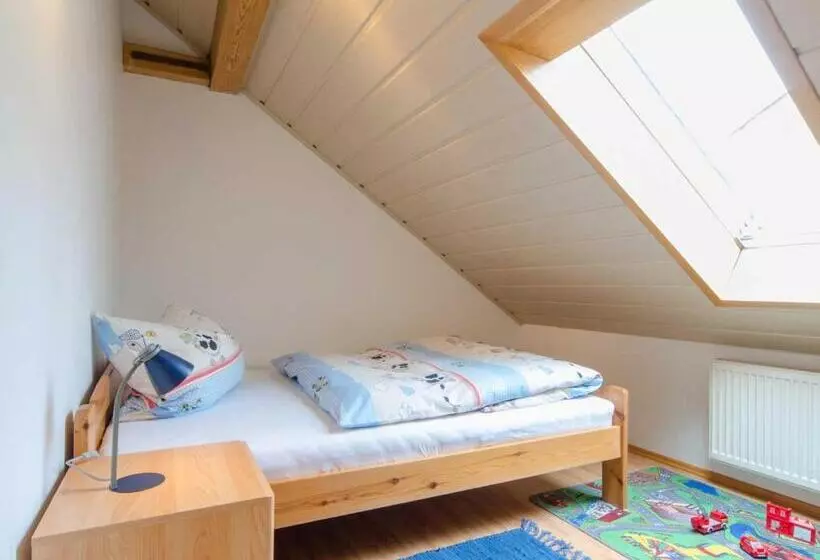 Hotelli Ferienwohnungen Handwerger