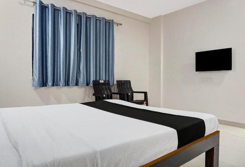 Hotel Oyo Om Sai Lodge