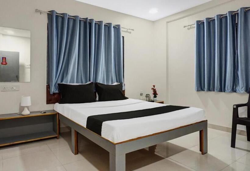 Hotel Oyo Om Sai Lodge