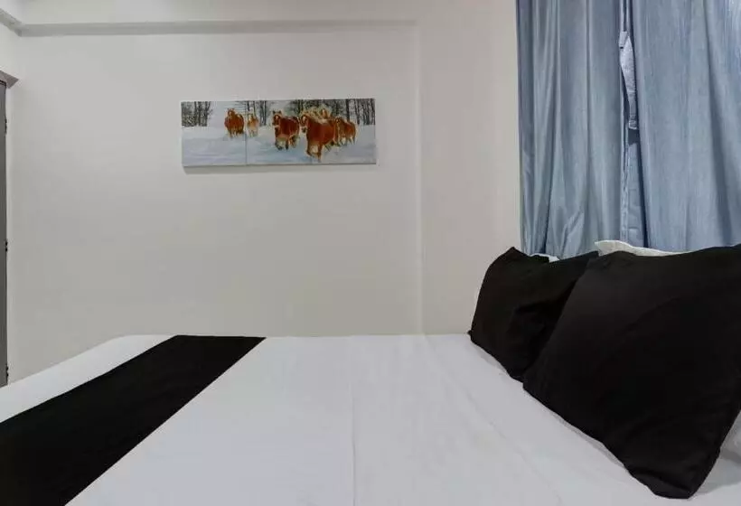 ホテル Oyo Om Sai Lodge