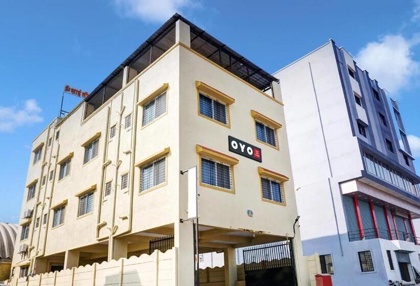 Hotel Oyo Om Sai Lodge