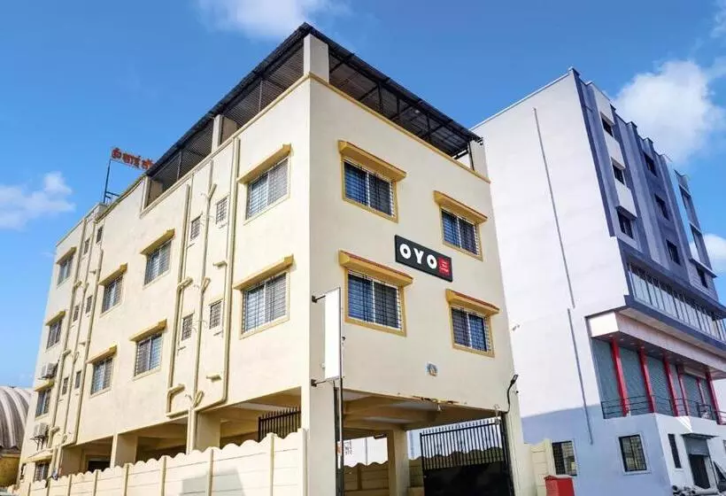 ホテル Oyo Om Sai Lodge