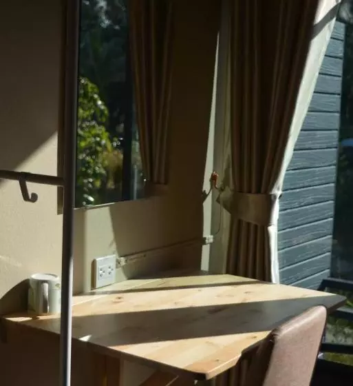 Motelli Phangnga Save House   เซฟเฮาส์พังงา