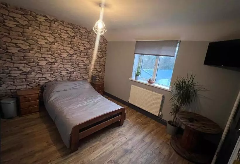 Majatalo Awel Y Trydan Guest House