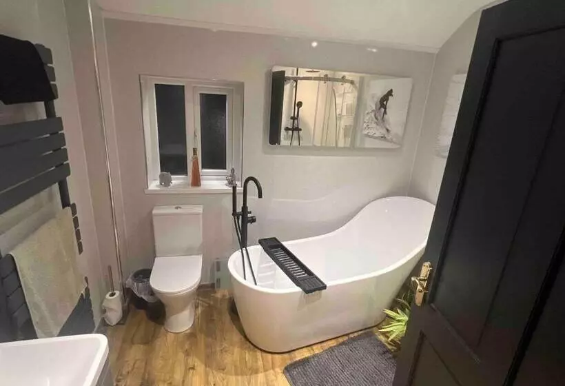 Majatalo Awel Y Trydan Guest House