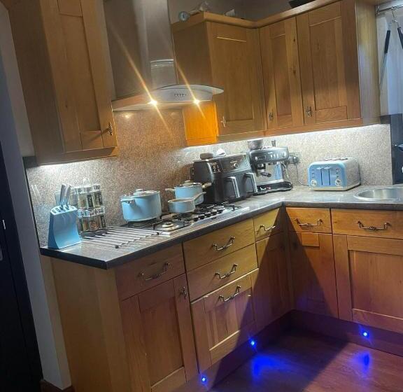 펜션 Awel Y Trydan Guest House