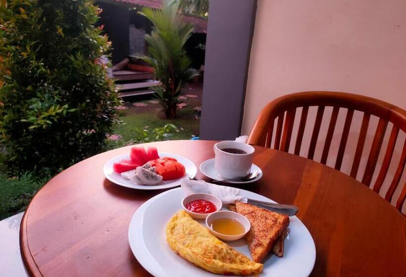 Пансион Karmila House