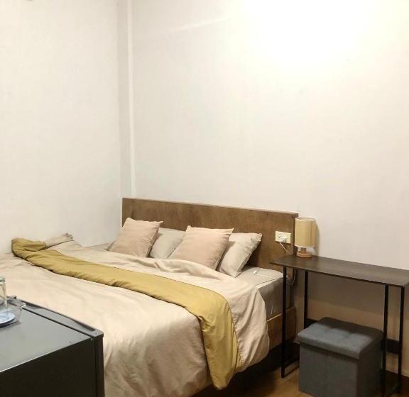 پانسیون Nine Guesthouse