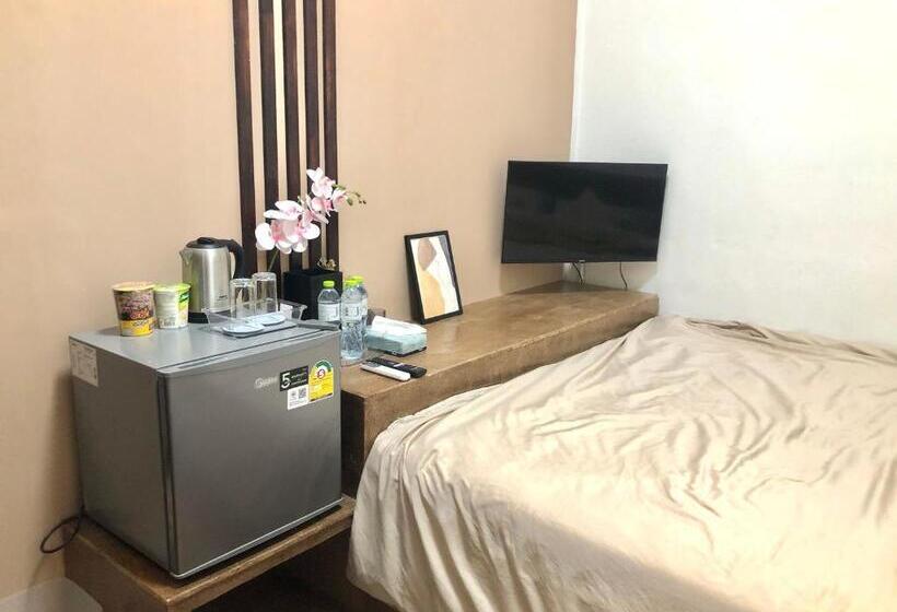 پانسیون Nine Guesthouse