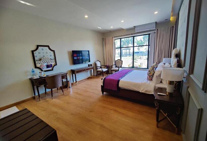 Rt Grace Royal Taj Hotel Sukkur