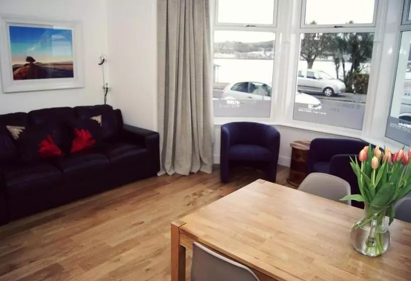 Aamiaismajoitus (B&B) Boat House Super Suites