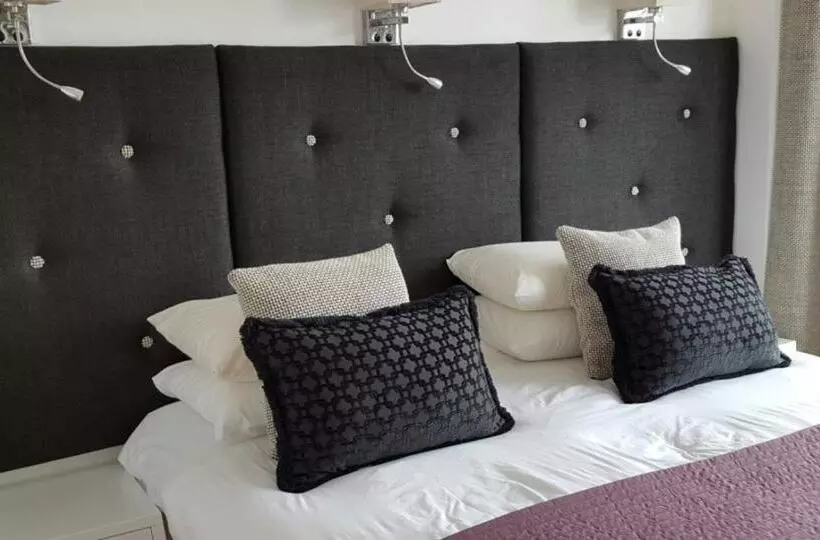 Aamiaismajoitus (B&B) Boat House Super Suites
