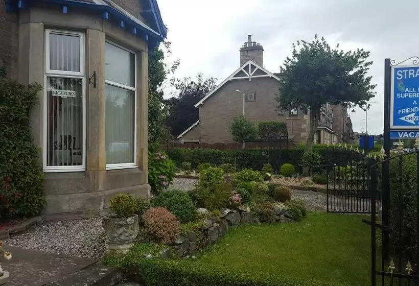 تختخواب و صبحانه Strathcona Guesthouse