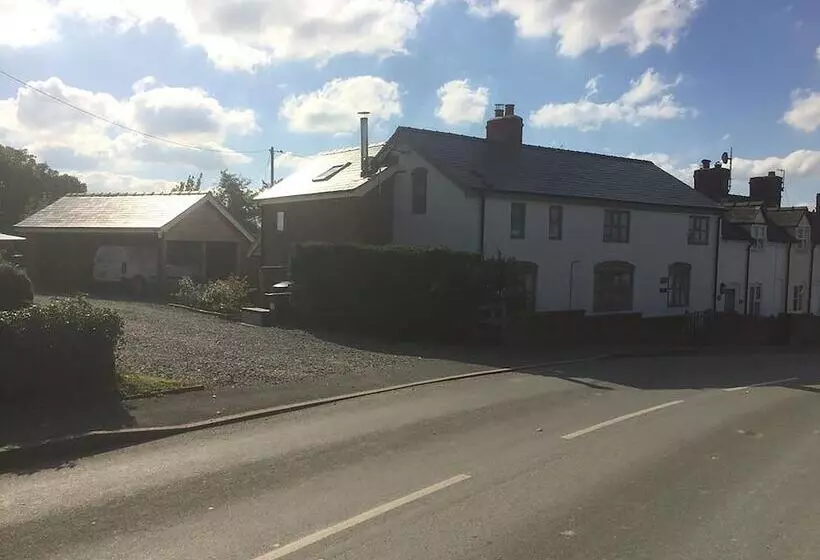 Aamiaismajoitus (B&B) Top House