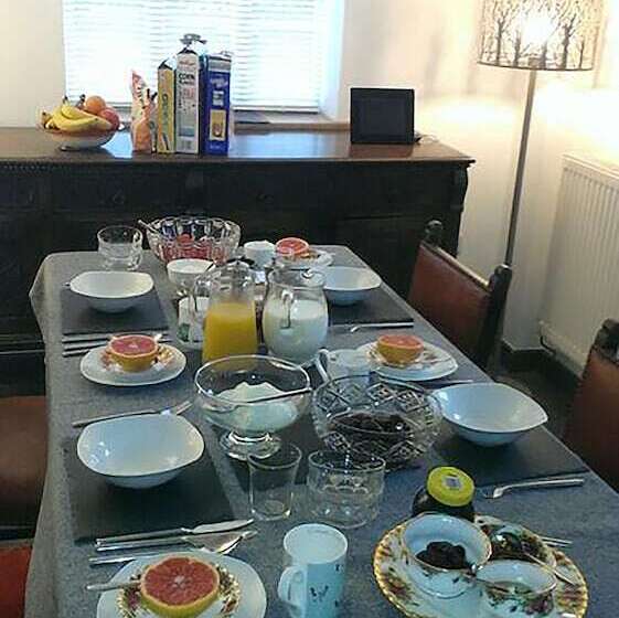 مبيت وإفطار Top House