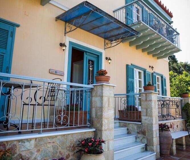 Hotel Acronafplia Pension A