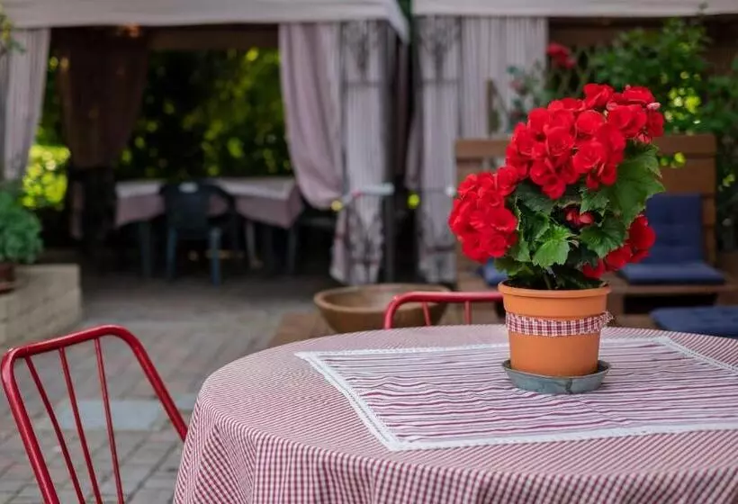 Hotelli Ai Due Pini B&b