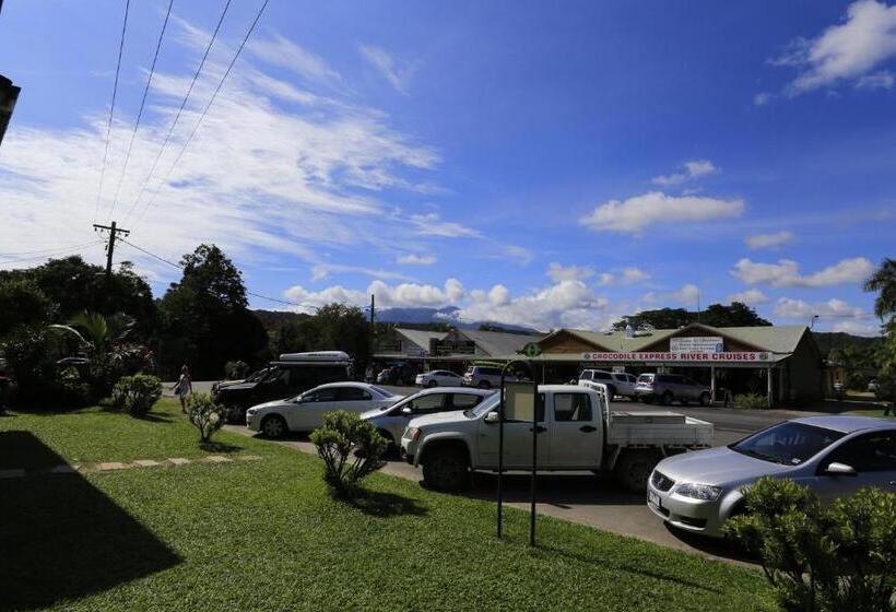 בית מלון כפרי Daintree Riverview Lodges