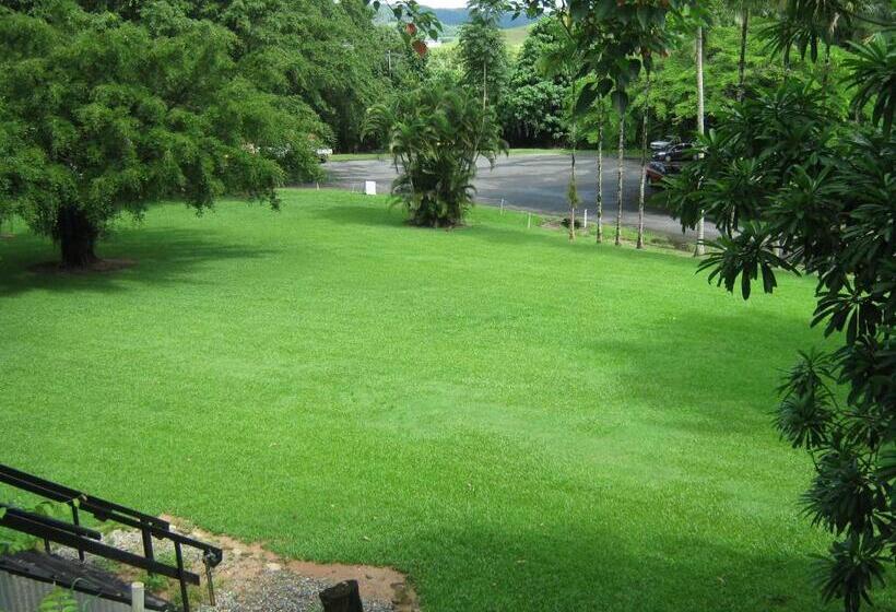 בית מלון כפרי Daintree Riverview Lodges