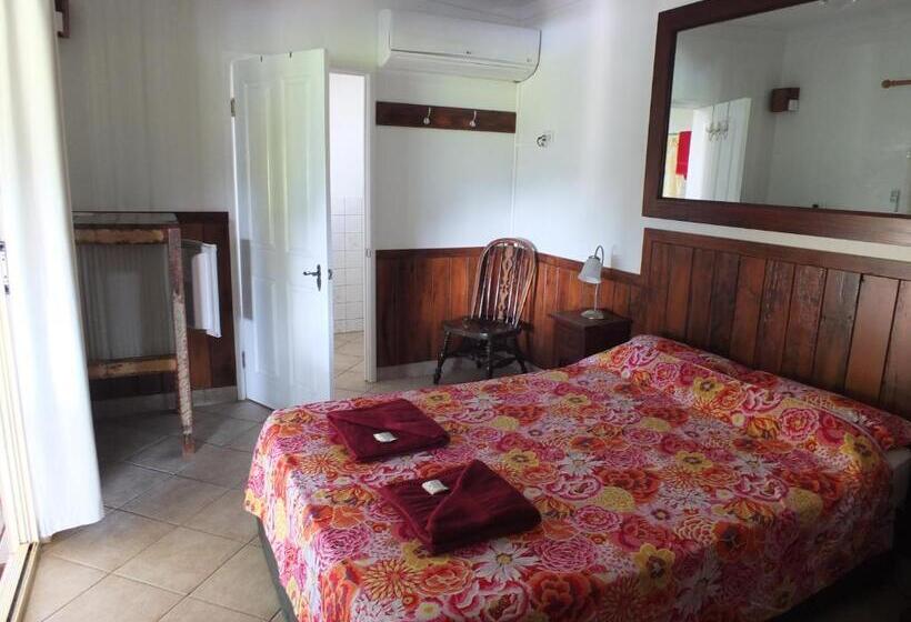 בית מלון כפרי Daintree Riverview Lodges