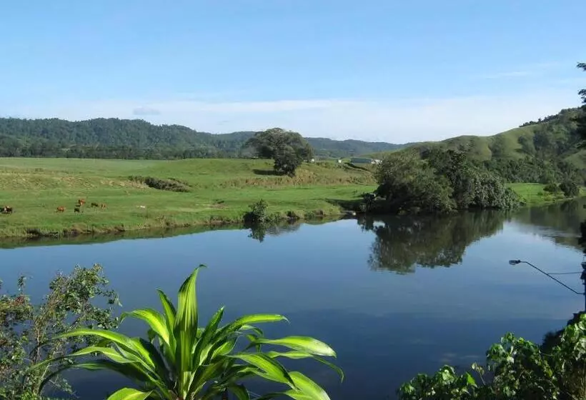 Hotelli Daintree Riverview Lodges