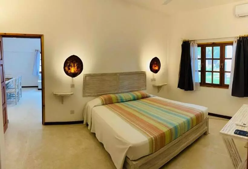 هتل Gecko Resort