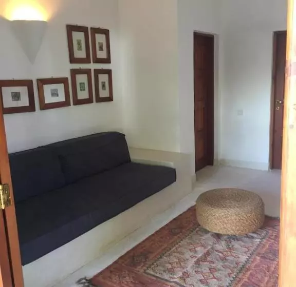 هتل Gecko Resort