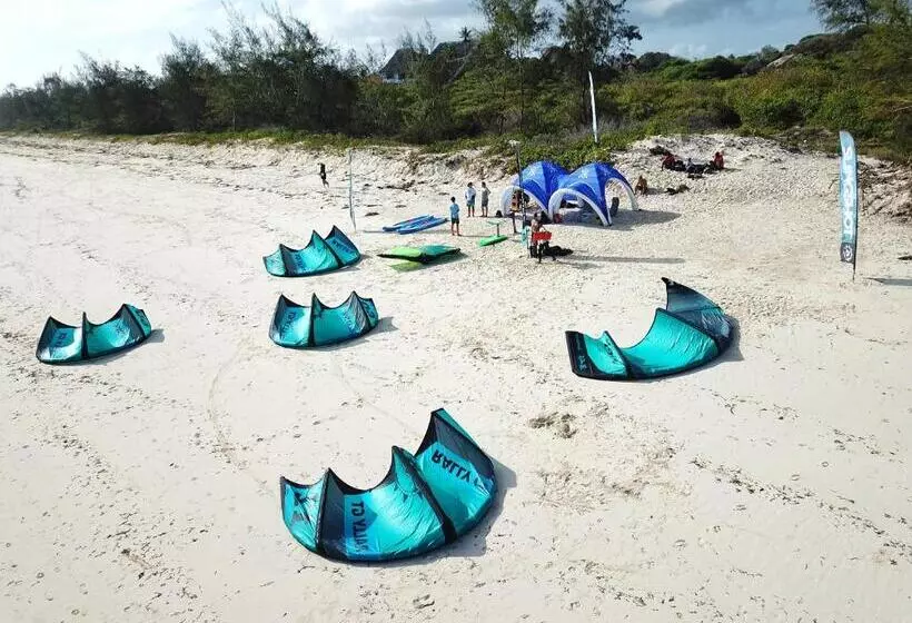 هتل Gecko Resort