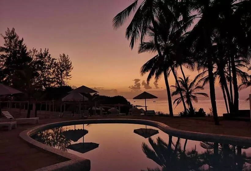 هتل Gecko Resort