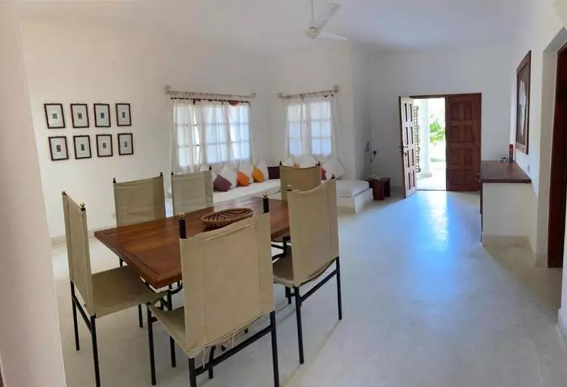 هتل Gecko Resort