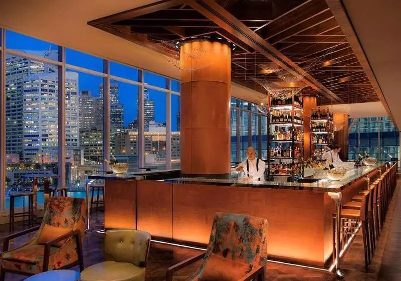 ホテル Sofitel Sydney Darling Harbour